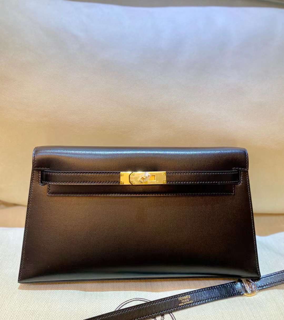 United Arab Emirates HM KL Elan 2023 Box leather