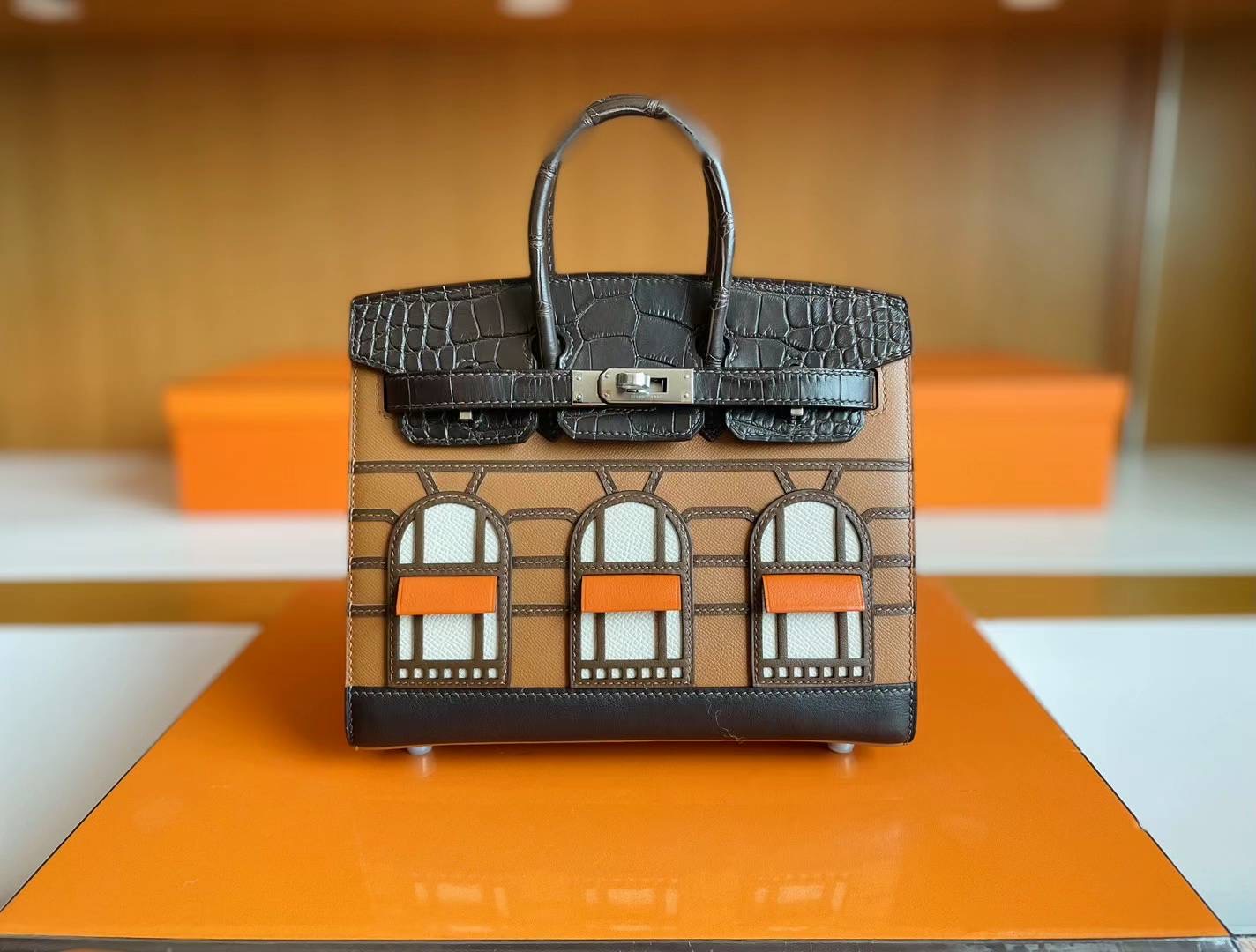 United Arab Emirates HM BK 20cm sellier Faubourg