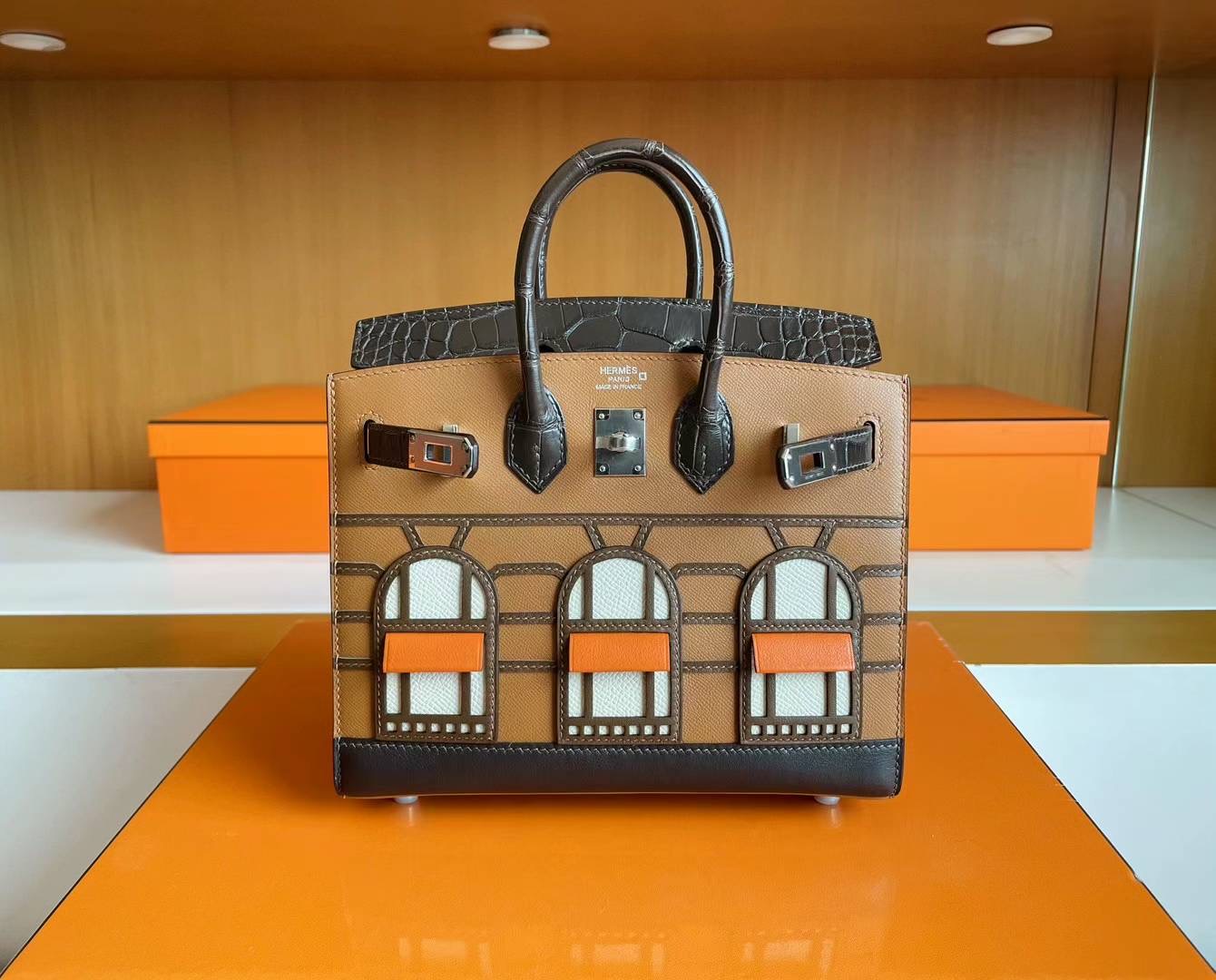 United Arab Emirates HM BK 20cm sellier Faubourg