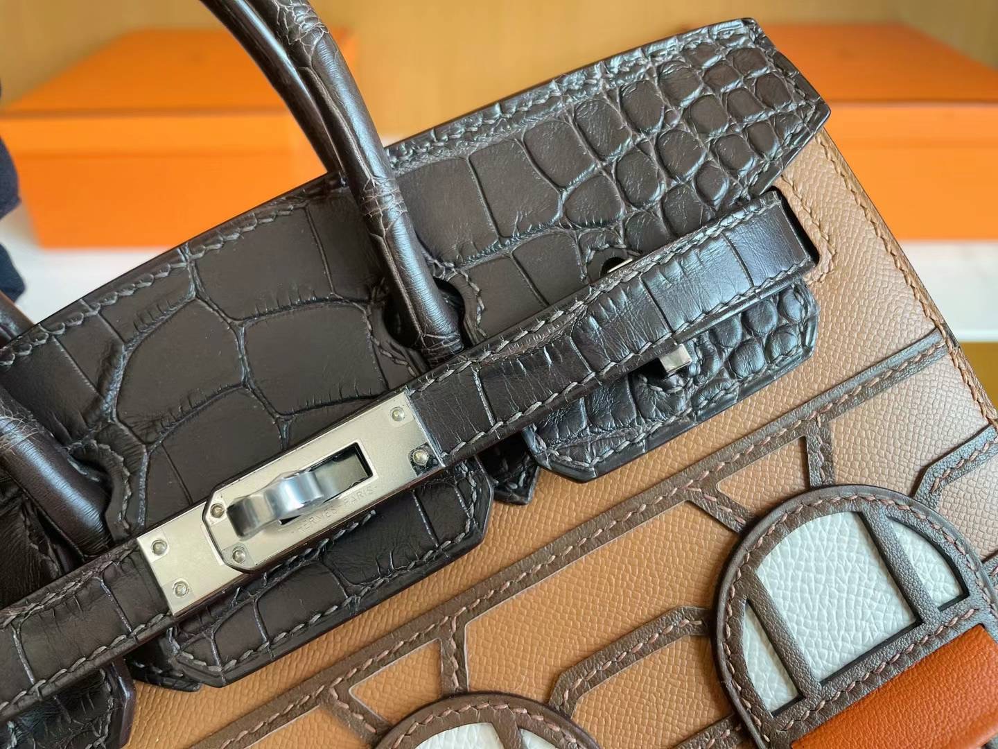 United Arab Emirates HM BK 20cm sellier Faubourg
