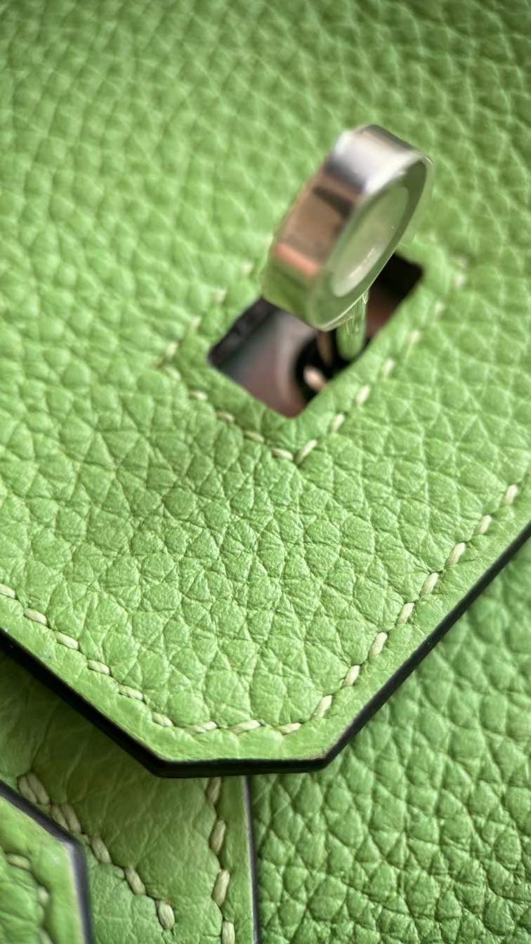 Hong Kong HM luxury bk 25cm togo 3I  Vert Criquet