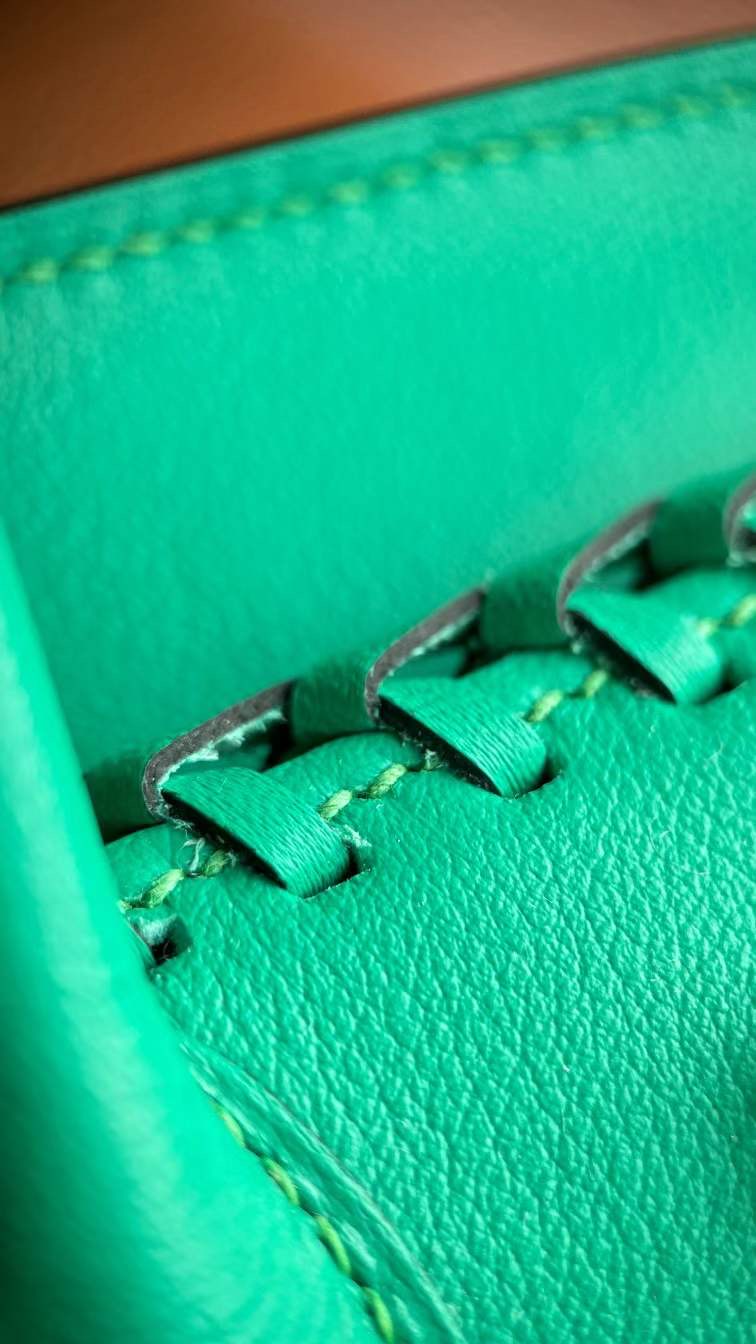 Hong Kong HM BK25cm Picnic 薄荷绿swift皮 /银扣，配合纯手工制作的竹编工艺，妥妥的艺术品
