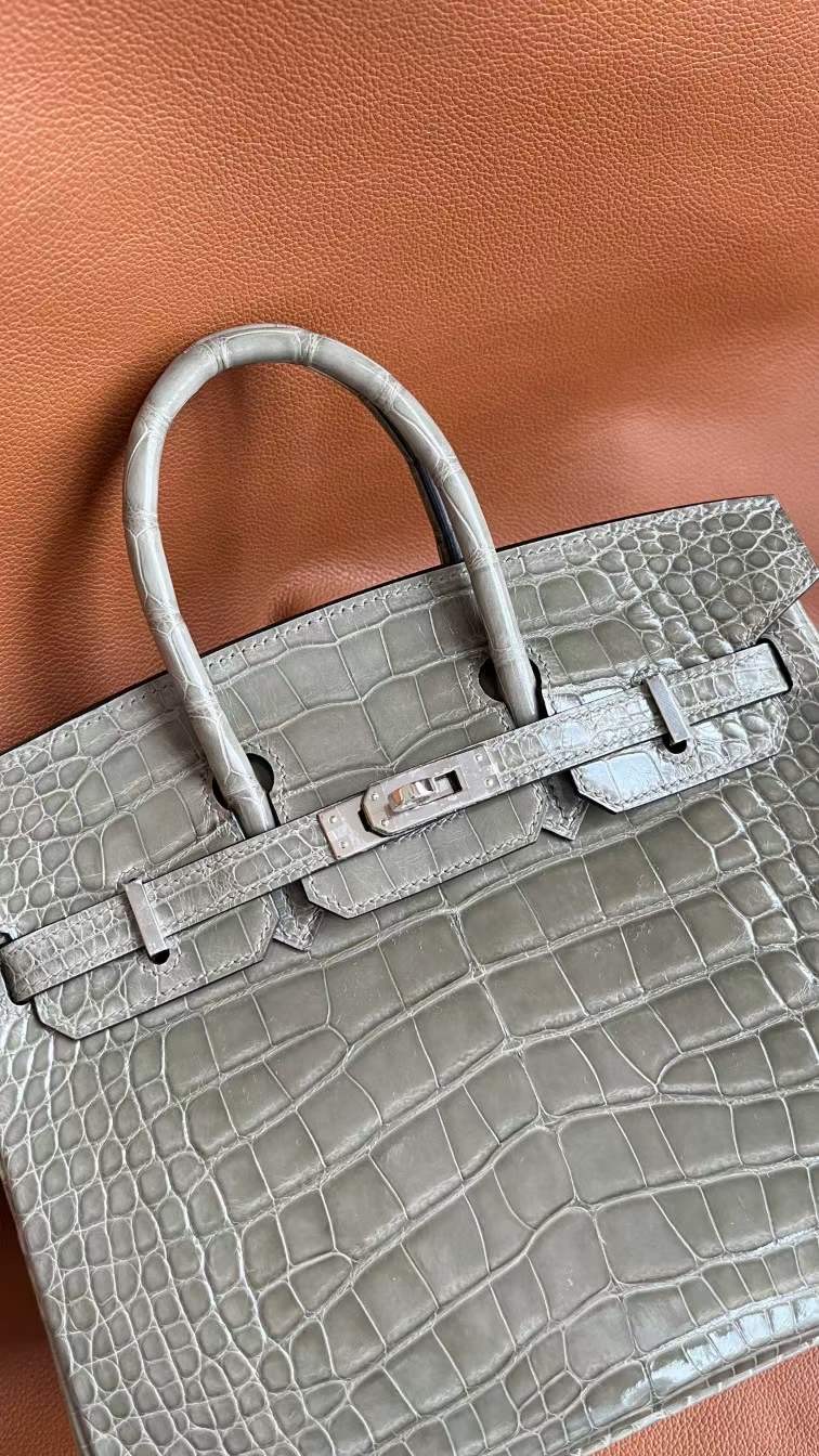 HM bk 25cm crocodile 81 Gris Tourterelle