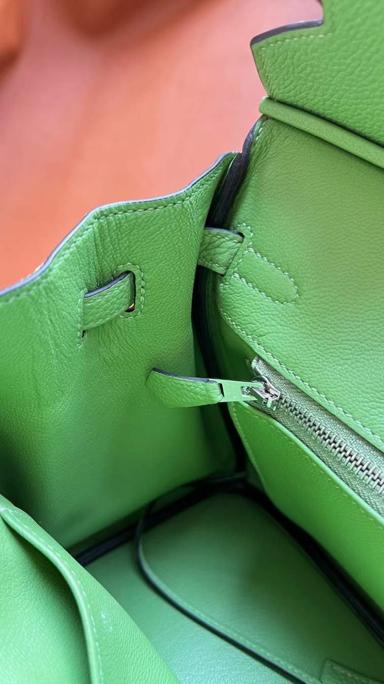 Hong Kong HM luxury bk 25cm togo 3I  Vert Criquet