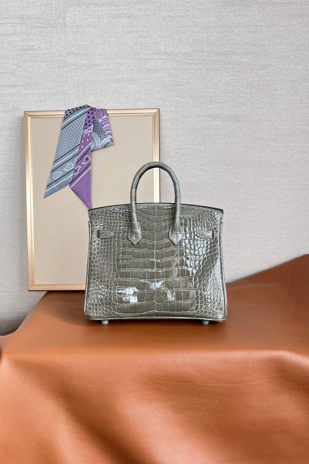 HM bk 25cm crocodile 81 Gris Tourterelle