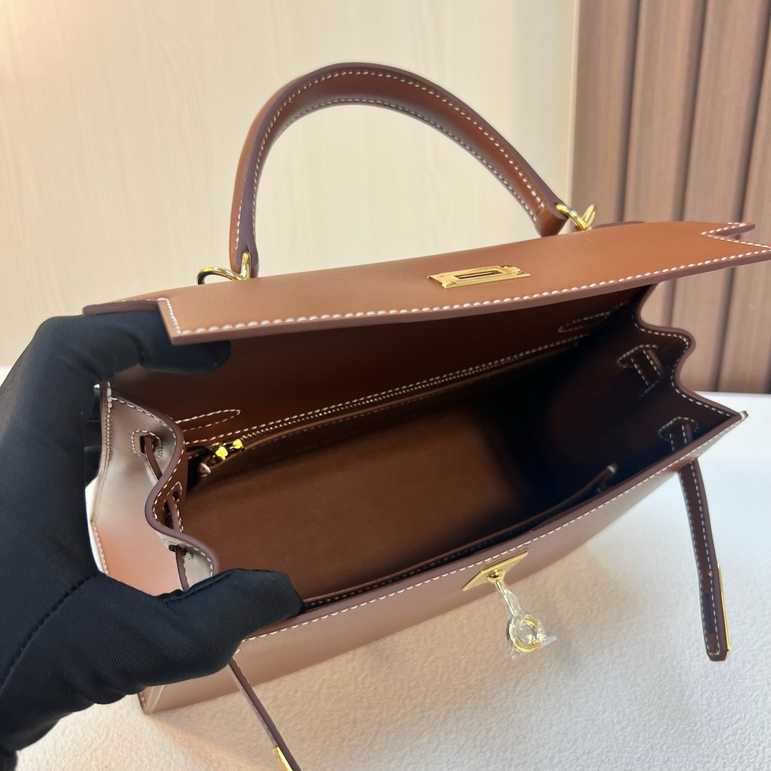 HM kl 25cm Barenia Leather