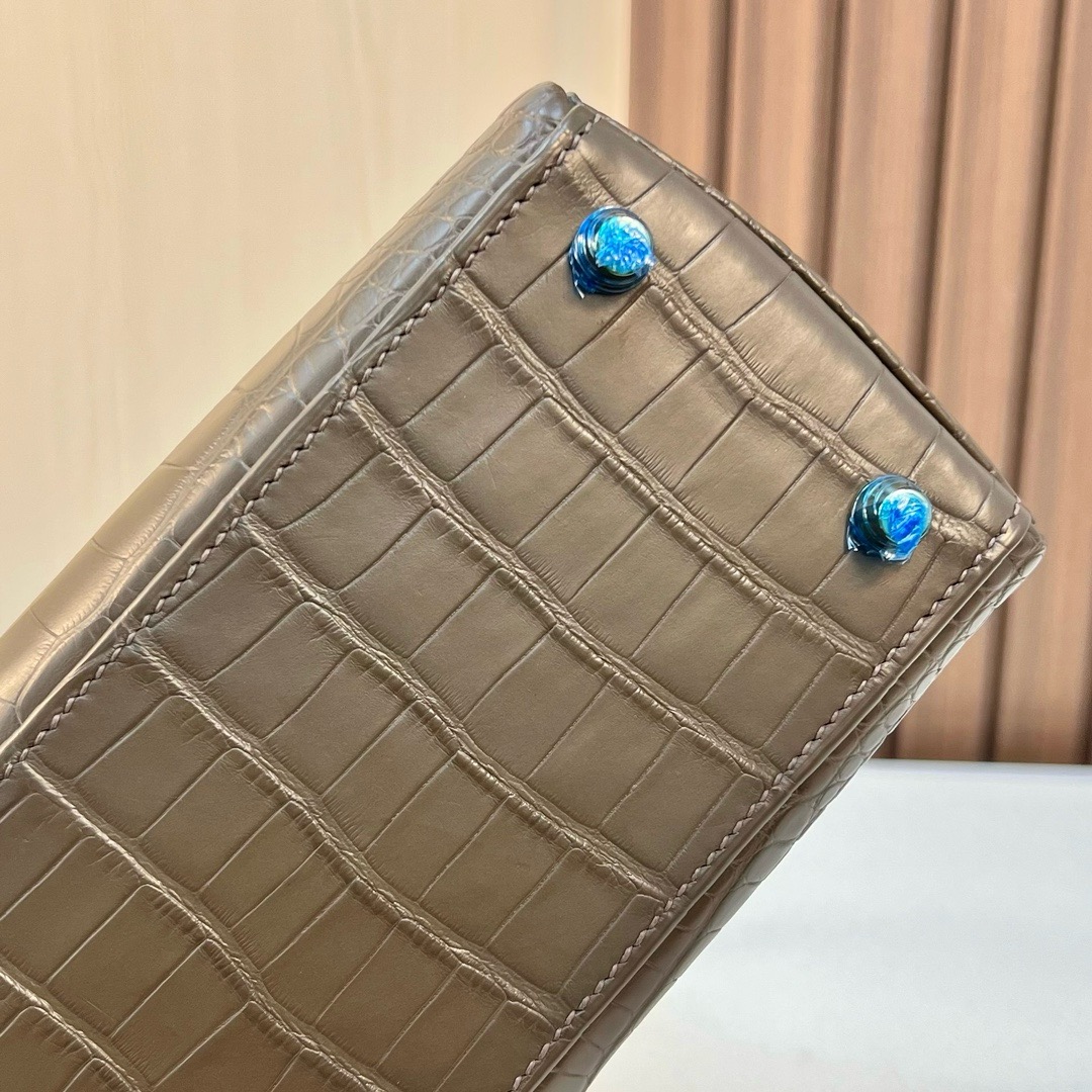 HM KL 25cm 雾面美洲鳄鱼 M1新大象灰 金扣 全手工蜡线缝 Ghw