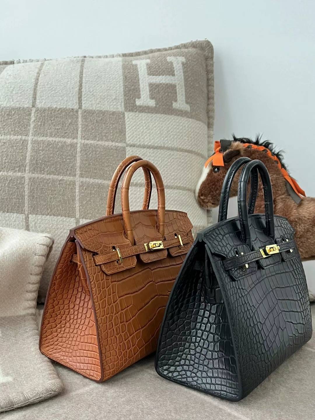 HM bk 20cm crocodile ck37 gold