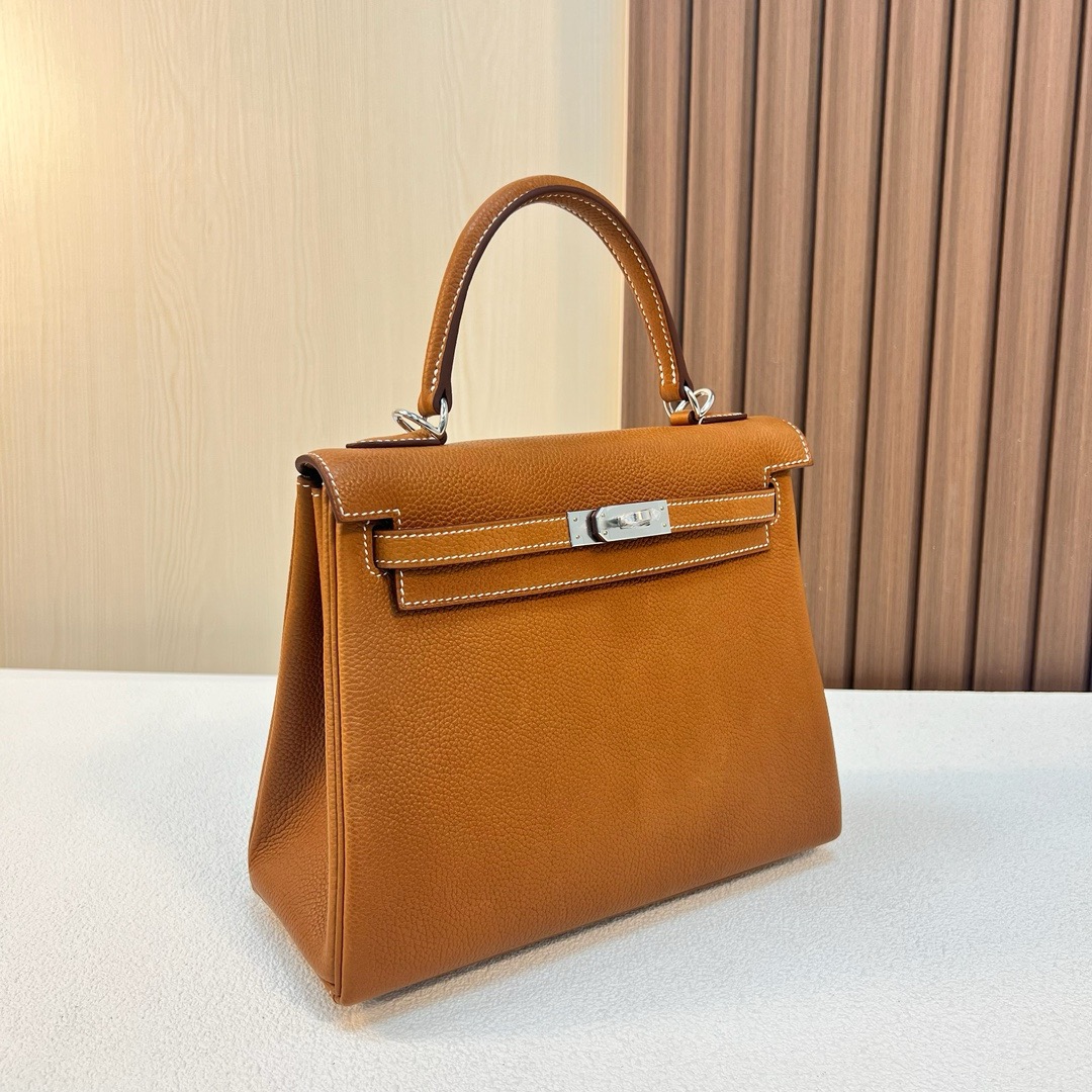 HM kl 25cm Barenia Leather