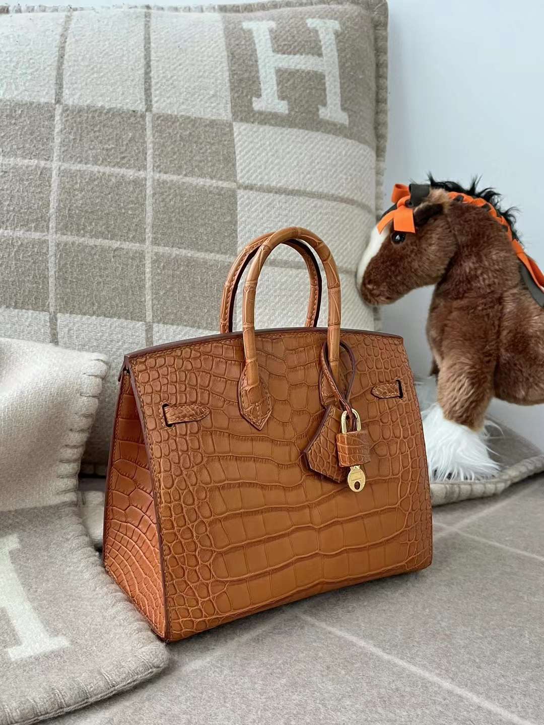 HM bk 20cm crocodile ck37 gold