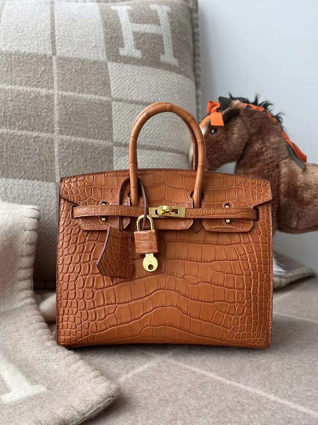 HM bk 20cm crocodile ck37 gold