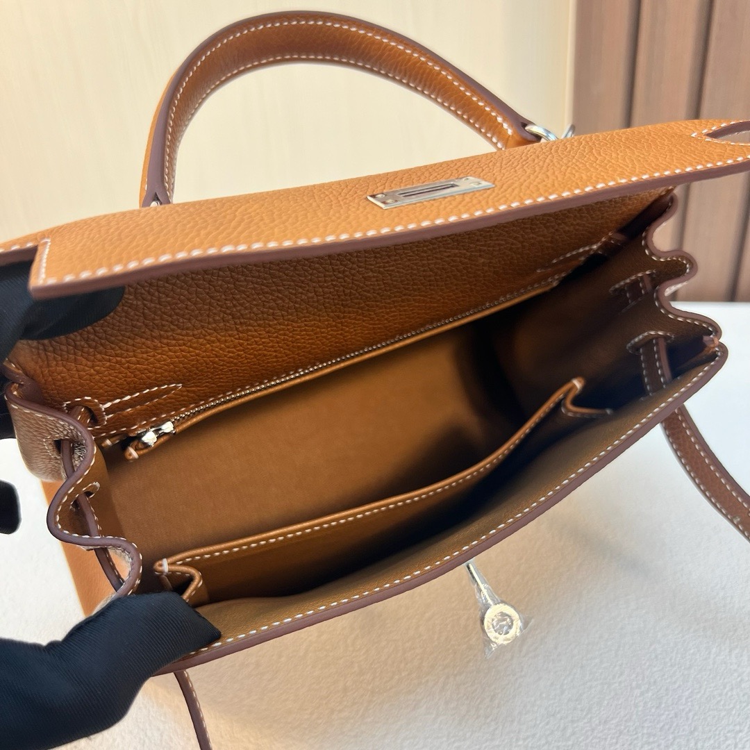 HM kl 25cm Barenia Leather