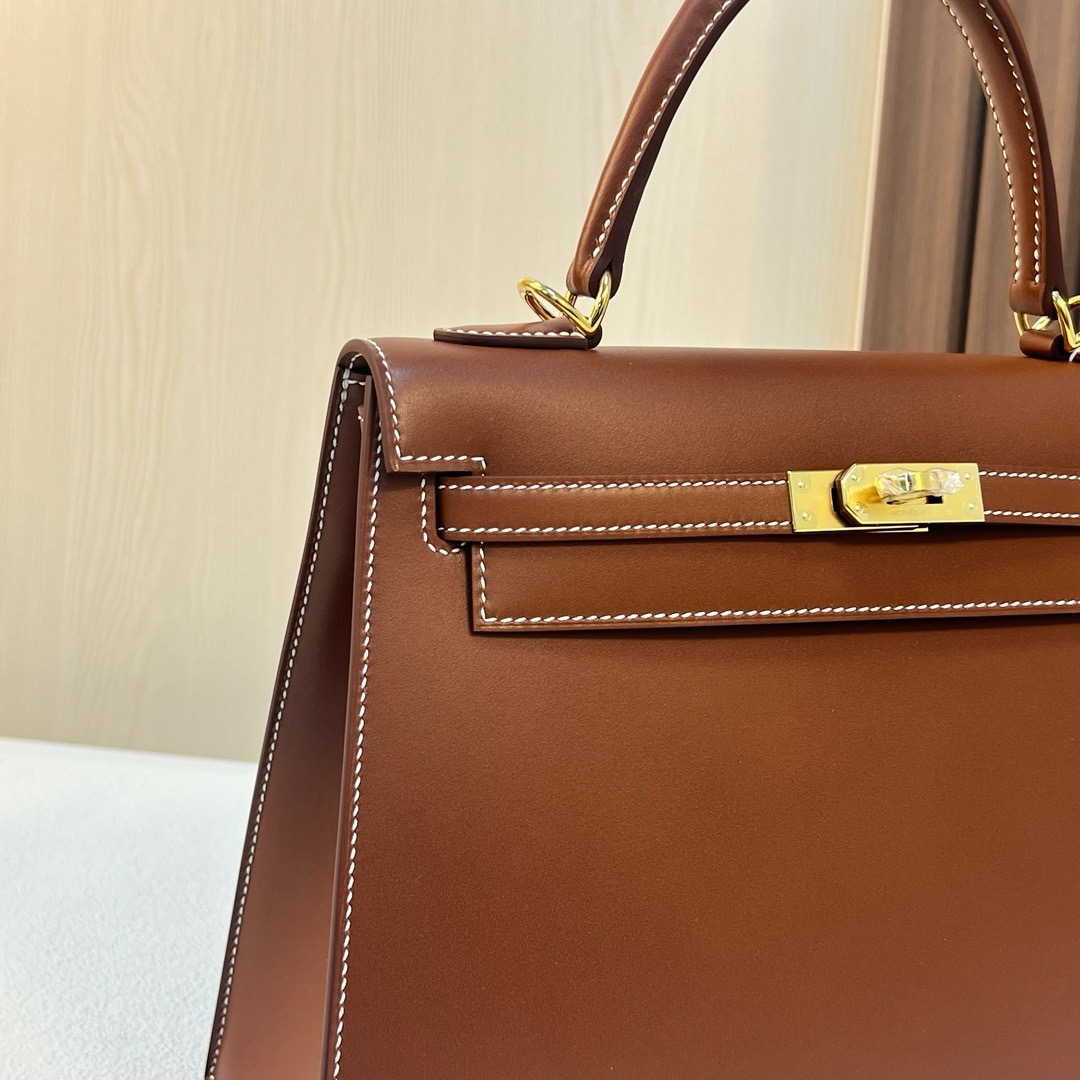 HM kl 25cm Barenia Leather