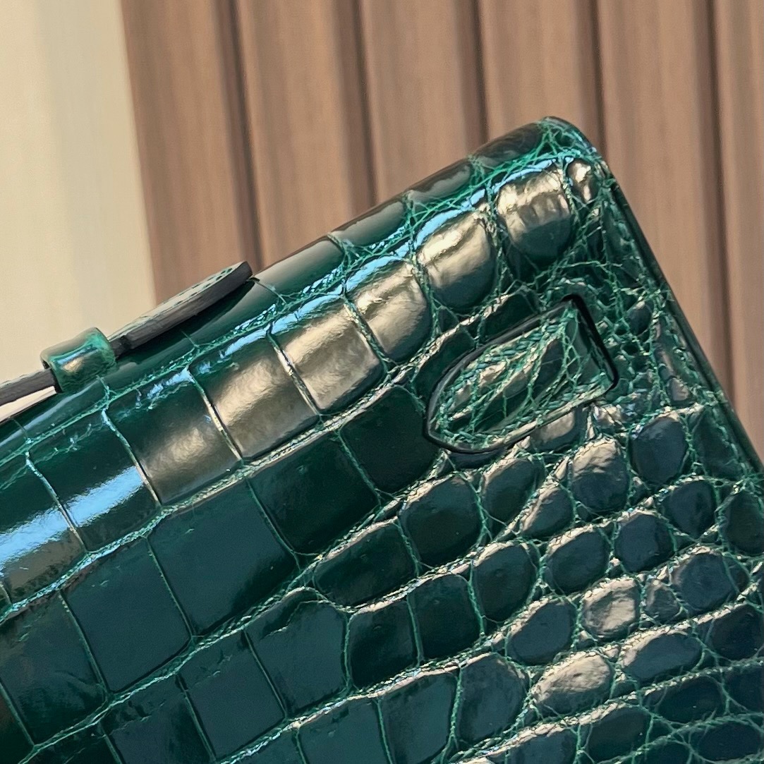 HM KL cut 31cm 亮面尼罗鳄鱼 CC67 Vert Fonce 祖母绿 金扣 shiny nilo crocodile 全手工蜡线缝 ghw