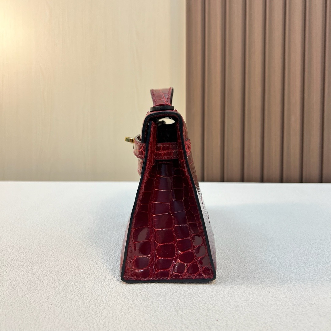 现货 KL Pochette 22cm 亮面美洲鳄鱼 CC55 Rouge H 爱马仕红 金扣 Ghw
