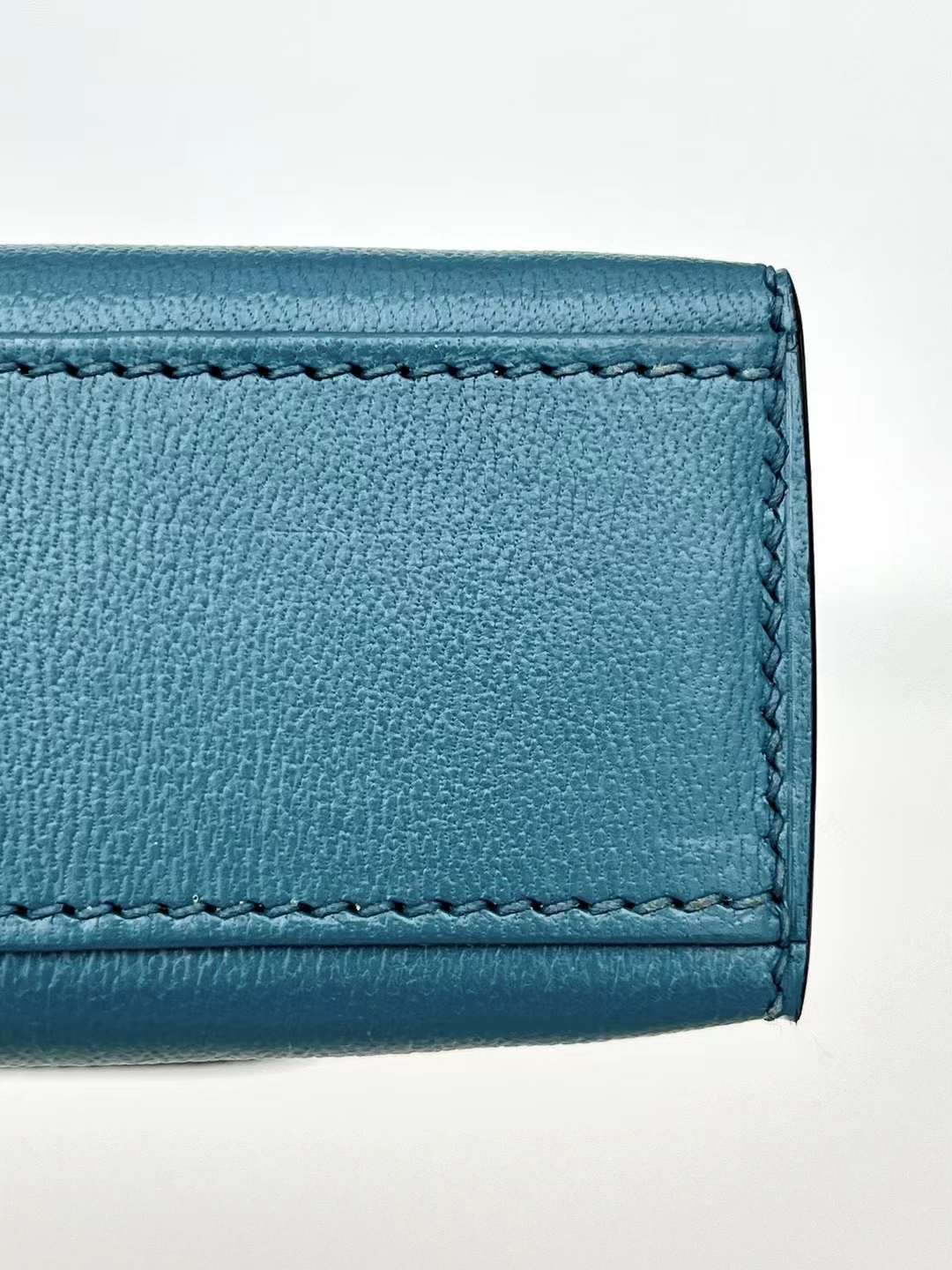 KL Elan B3 Bleu Zanzibar color