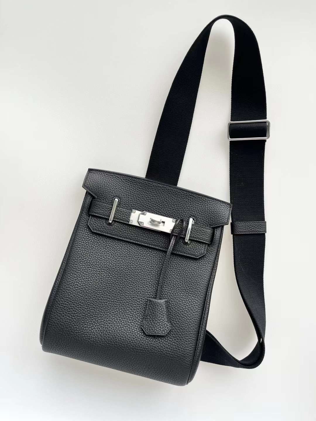 HAC A DOS Ck89 Noir