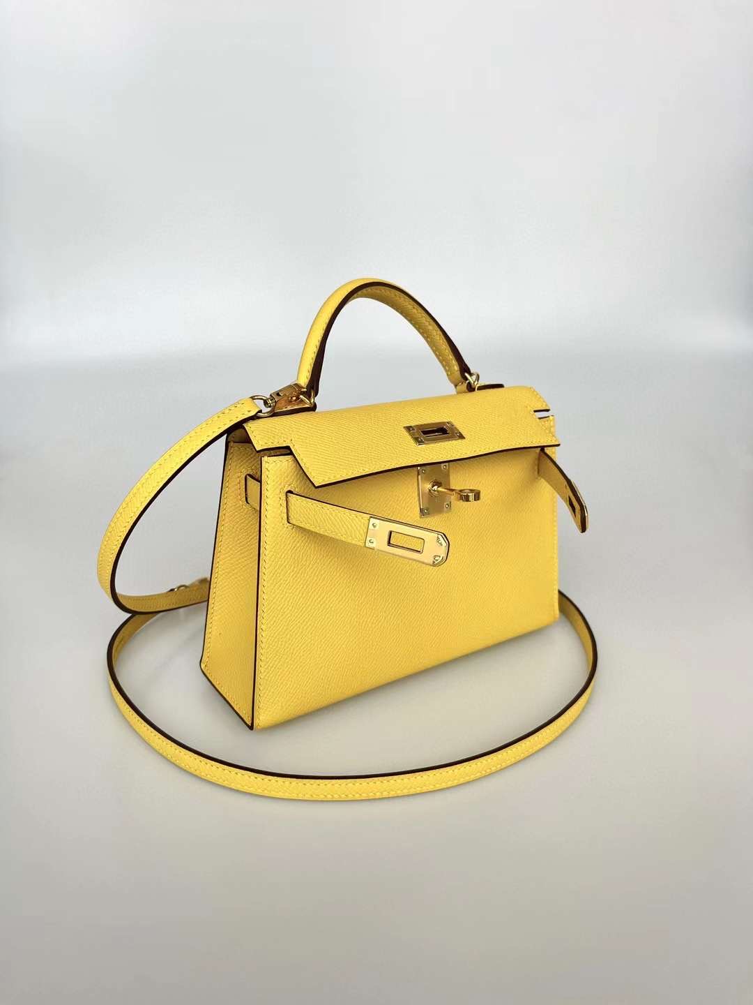 Kuwait MK2 Epsom 9O jaune de naples