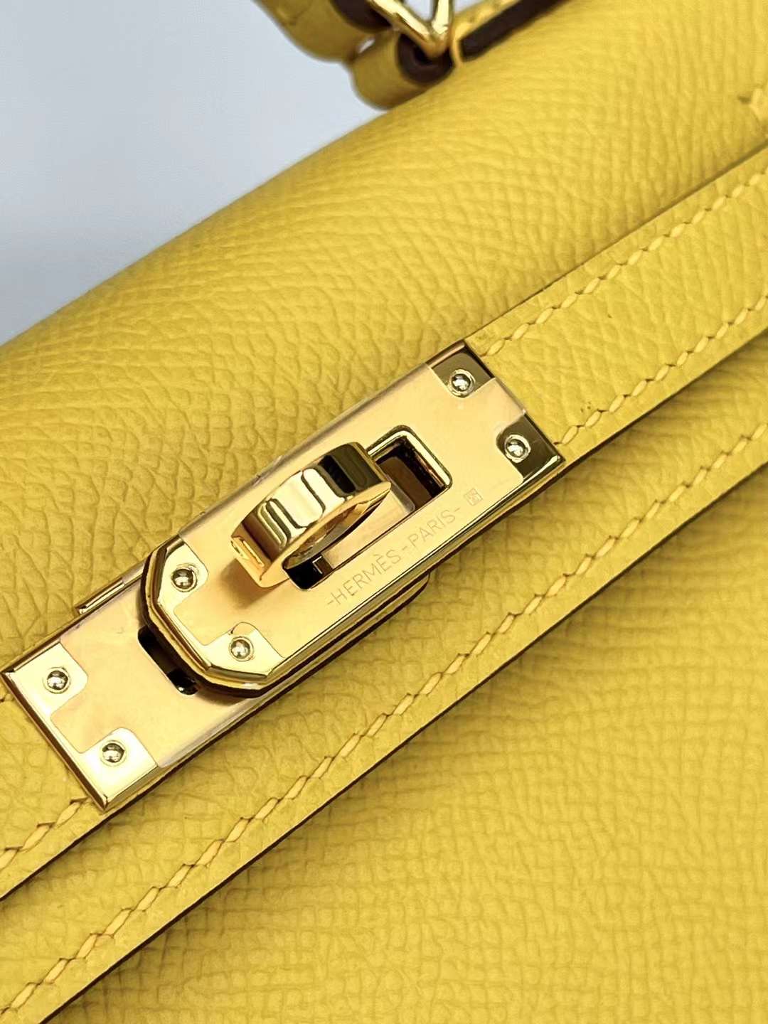 Kuwait MK2 Epsom 9O jaune de naples