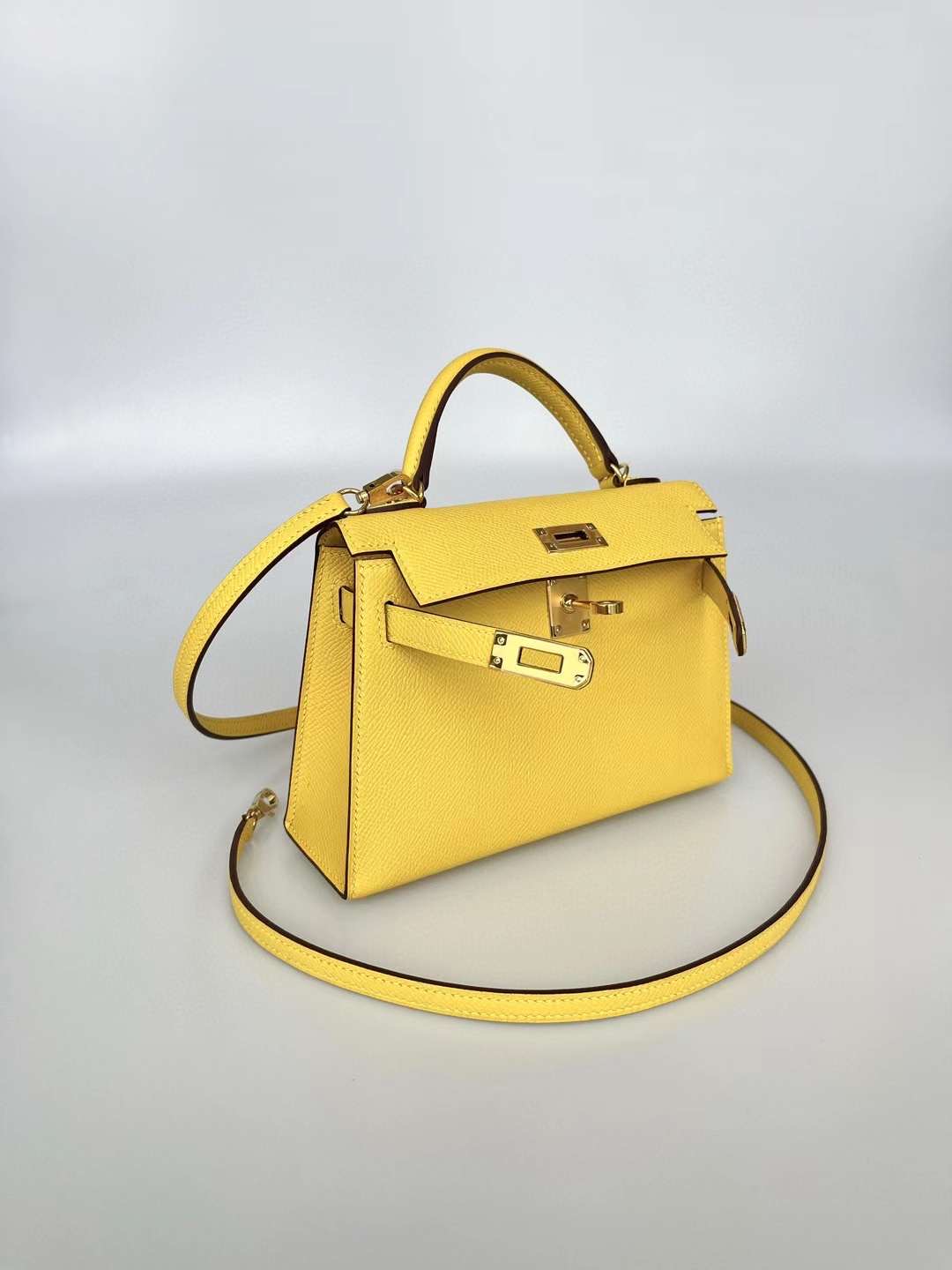 Kuwait MK2 Epsom 9O jaune de naples