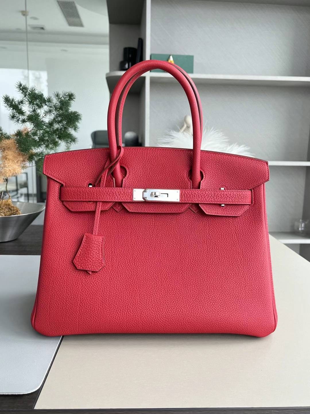 Hongkong HM B30 Togo Red Color