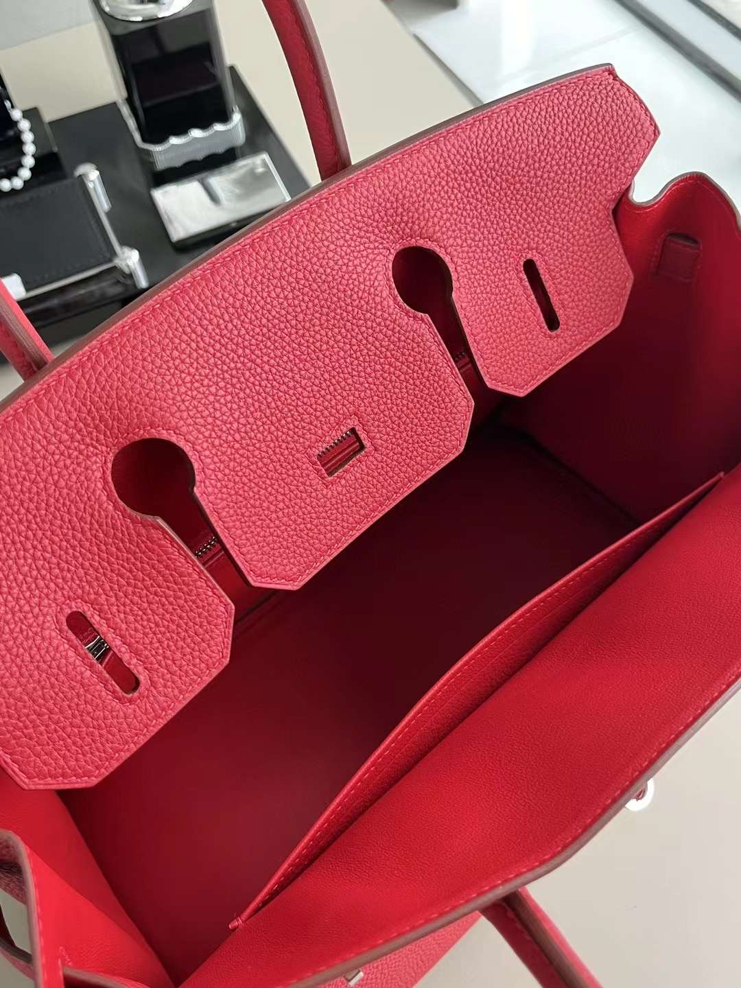 Hongkong HM B30 Togo Red Color