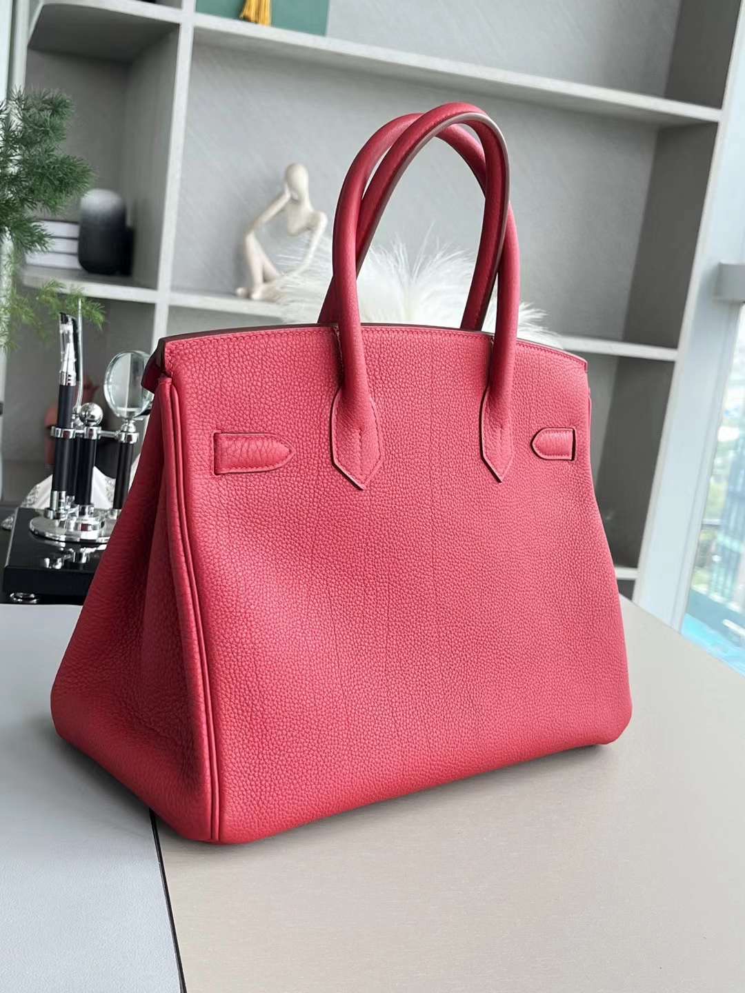 Hongkong HM B30 Togo Red Color