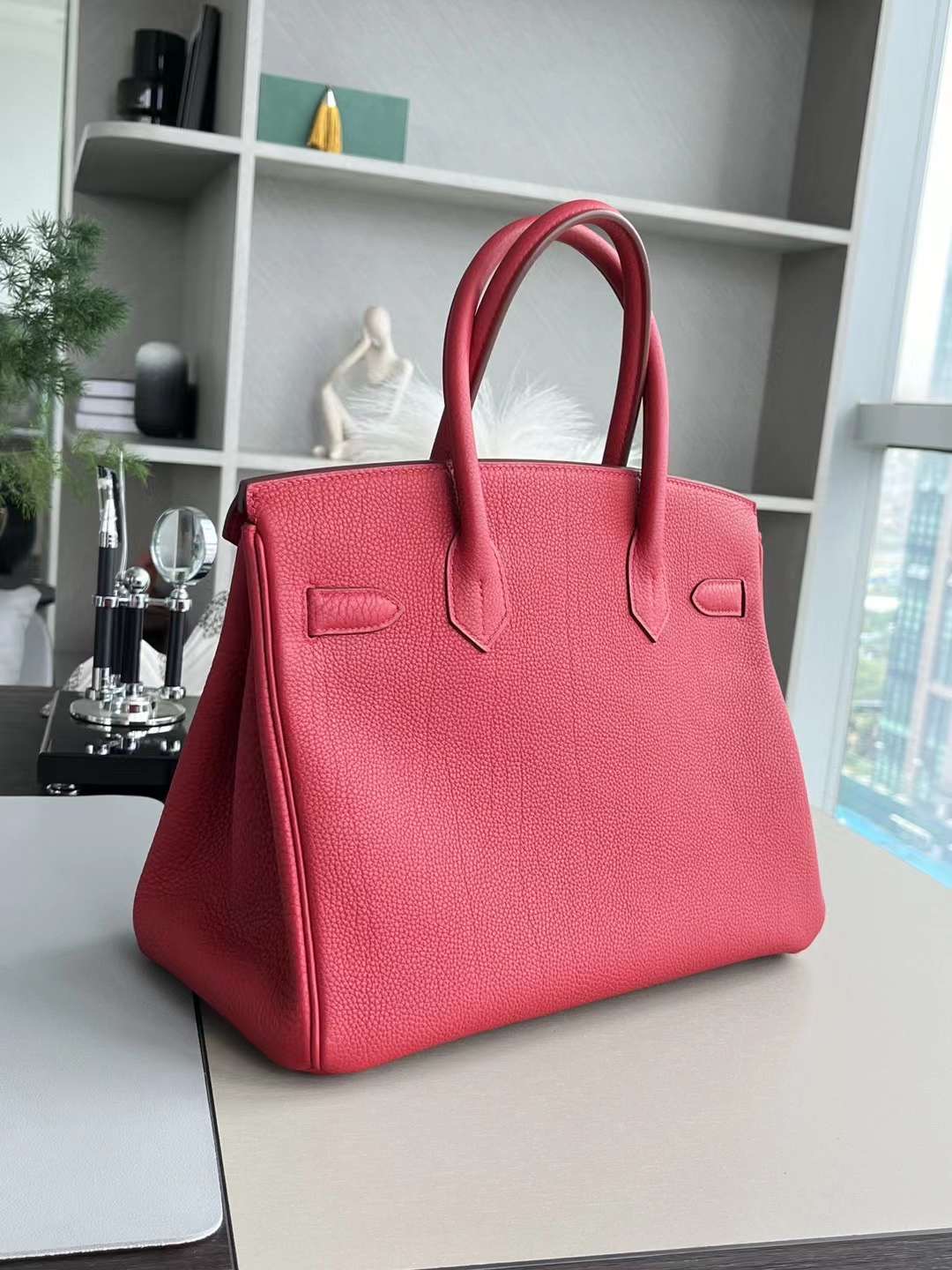 Hongkong HM B30 Togo Red Color
