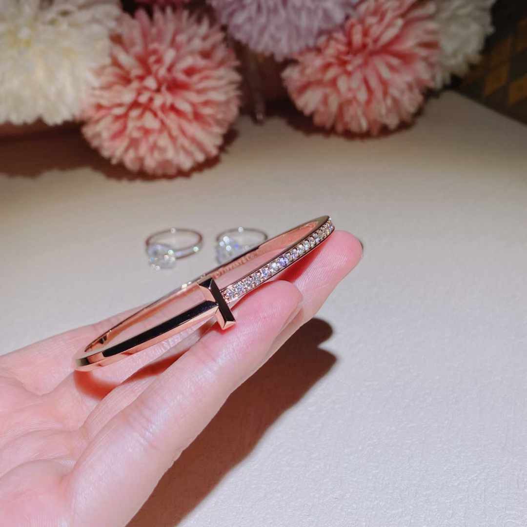 T1 Narrow Diamond Hinged Bangle
