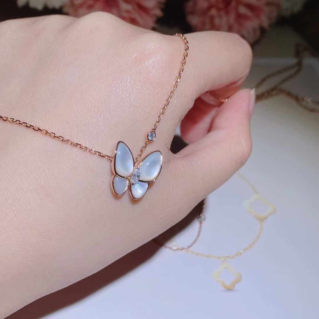 VCA Two Butterfly pendant necklace