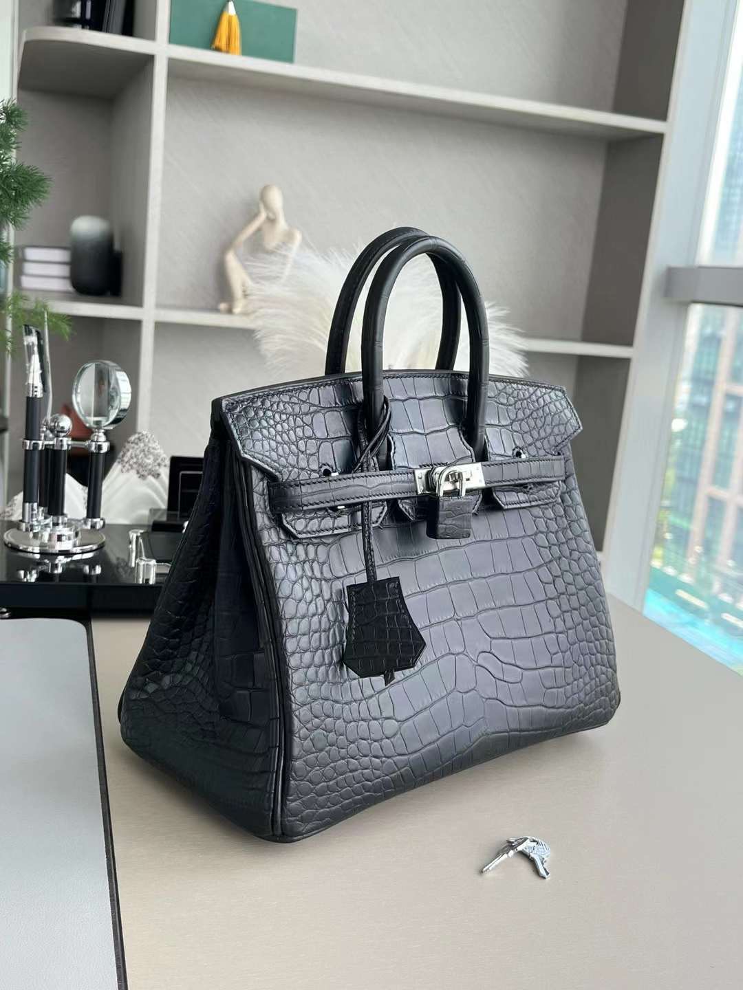Bk25 crocodile 黑色雾面美洲鳄 银扣