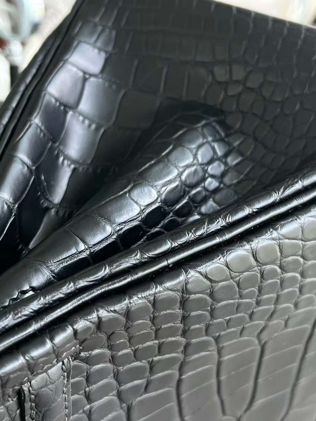 Bk25 crocodile 黑色雾面美洲鳄 银扣
