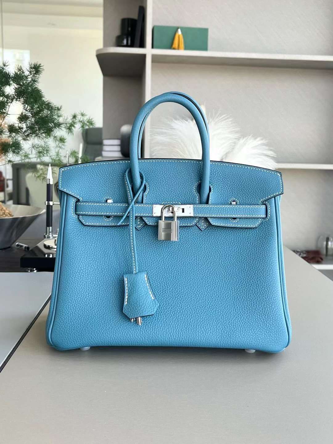 Dubai HM B25 Blue Jean D2 新牛仔蓝togo 银扣