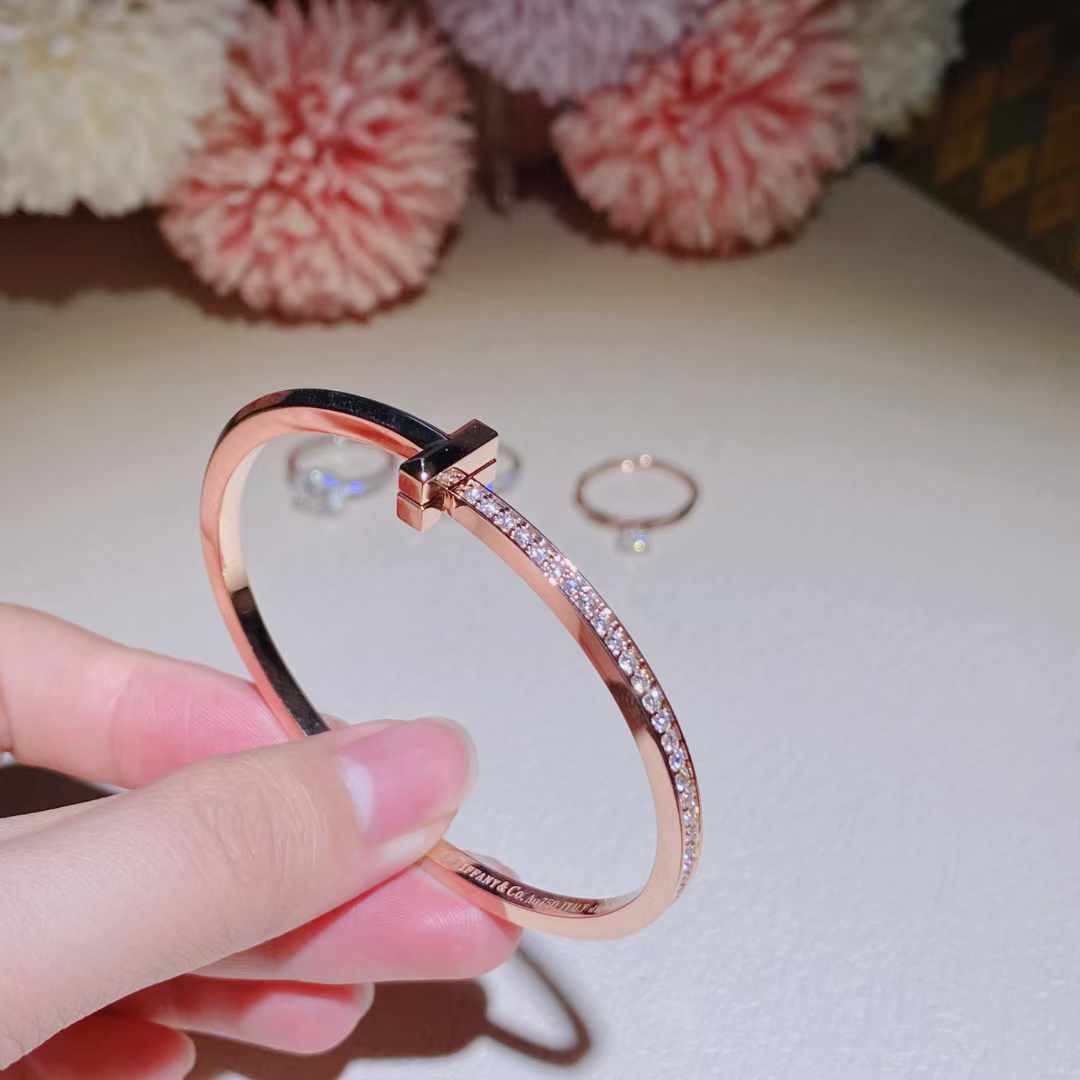 T1 Narrow Diamond Hinged Bangle