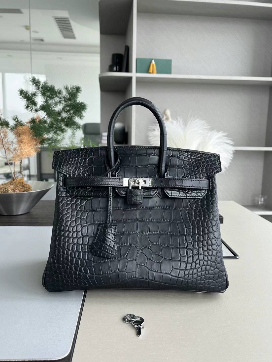 Bk25 crocodile 黑色雾面美洲鳄 银扣