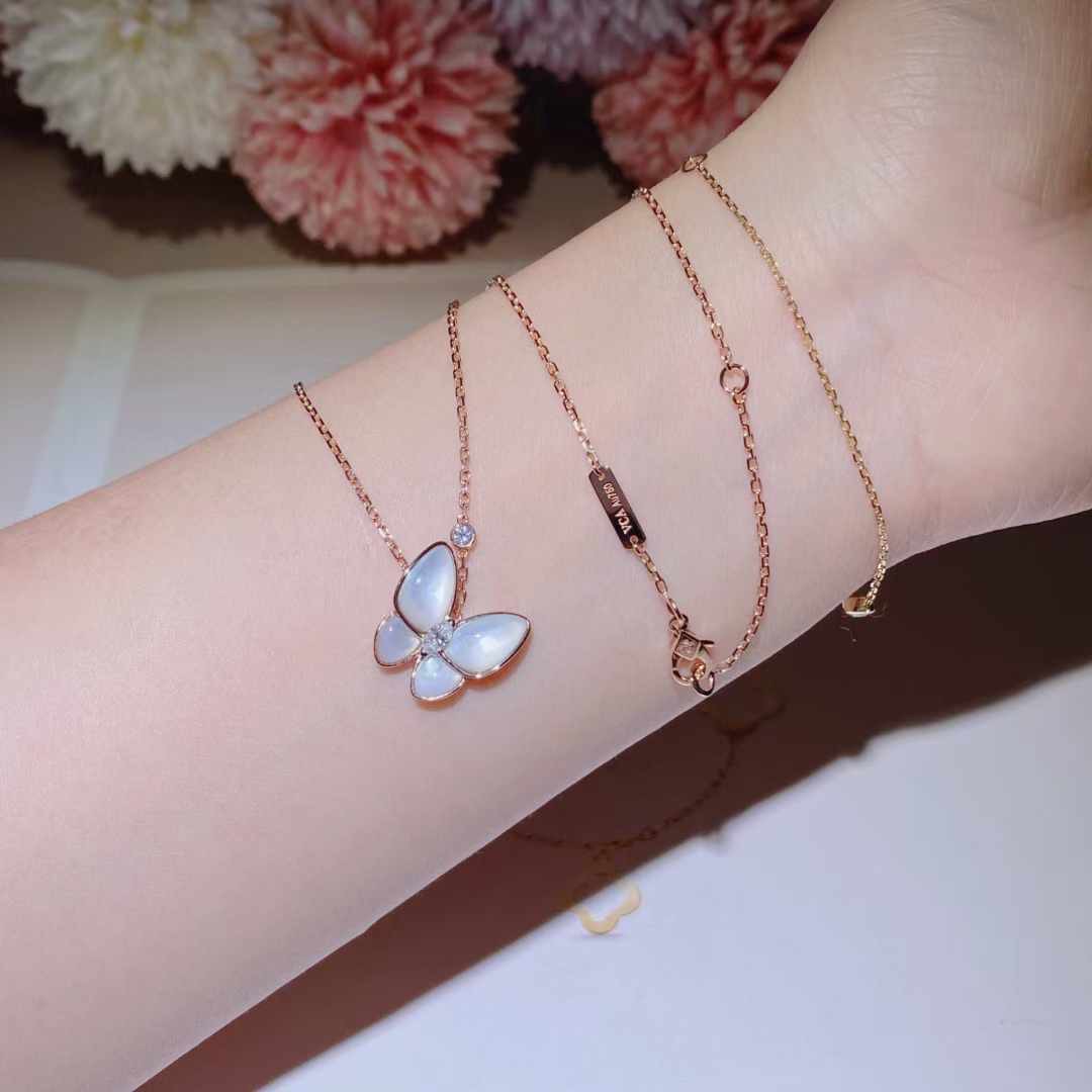 VCA Two Butterfly pendant necklace