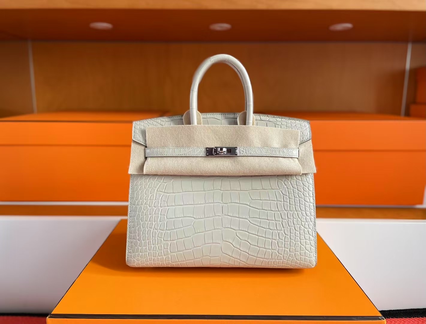 BK25 VIP Crocodile Matte 8L Beton