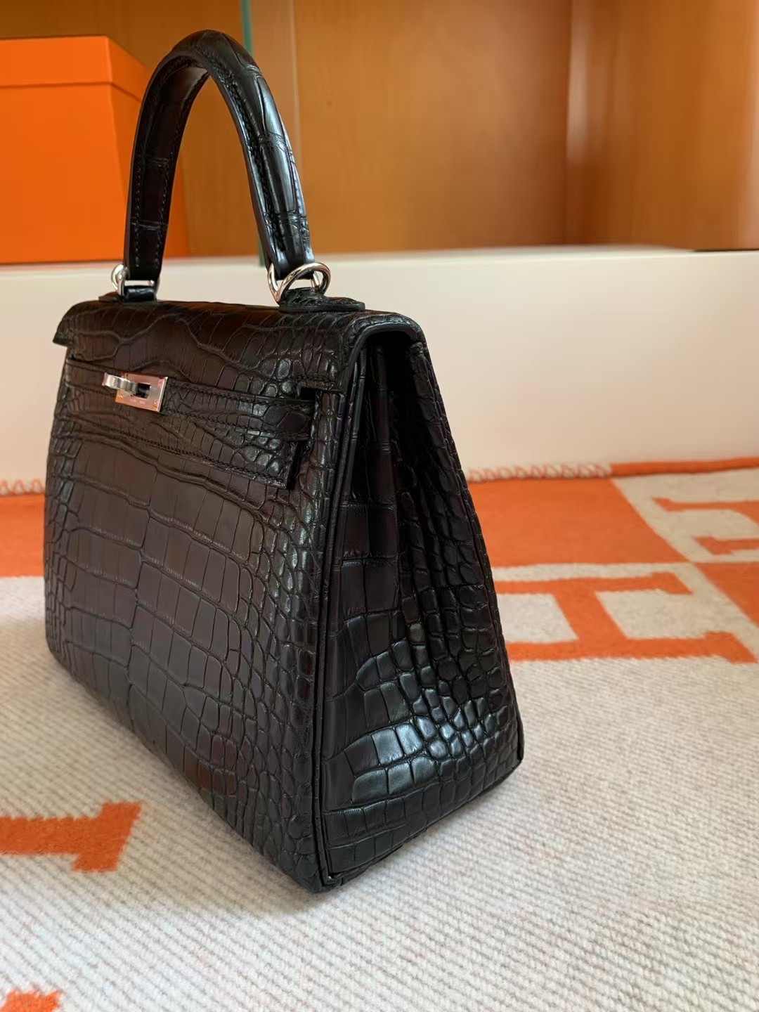 K25 Crocodile Matte C89 Noir