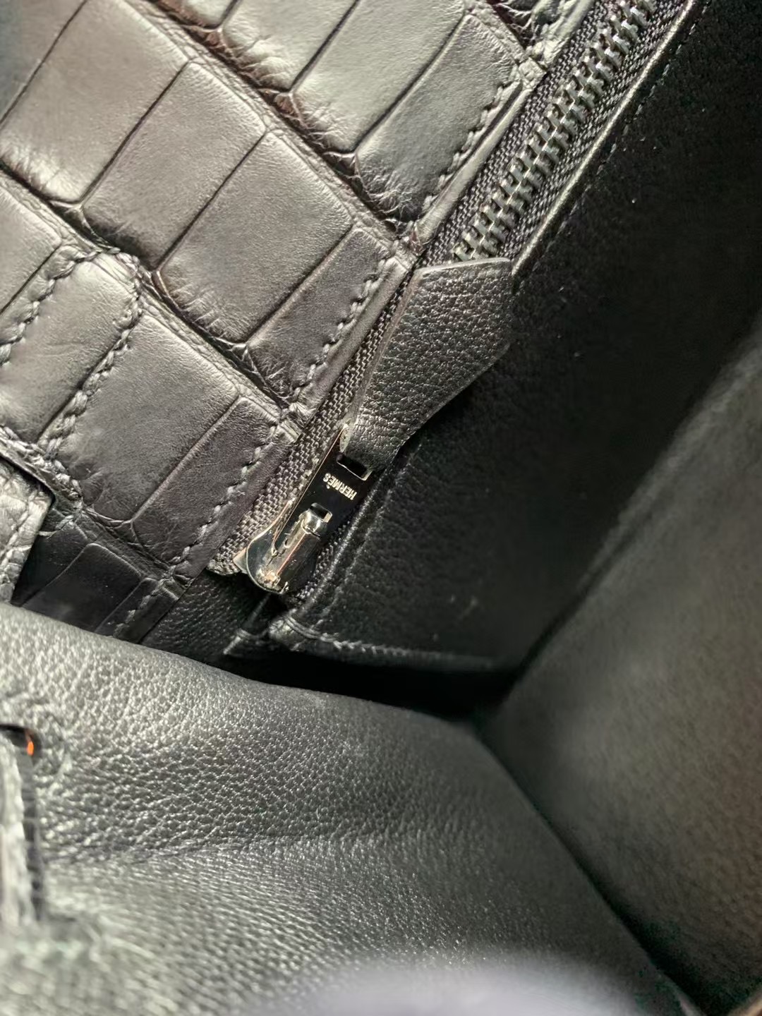 K25 Crocodile Matte C89 Noir