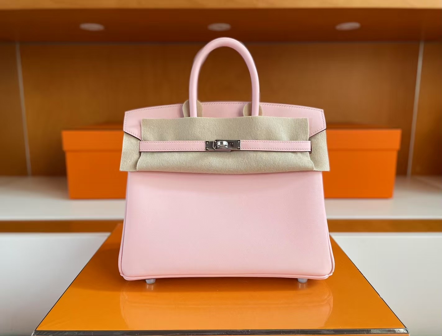 B25 Swift 3Q Sakura Pink Phw