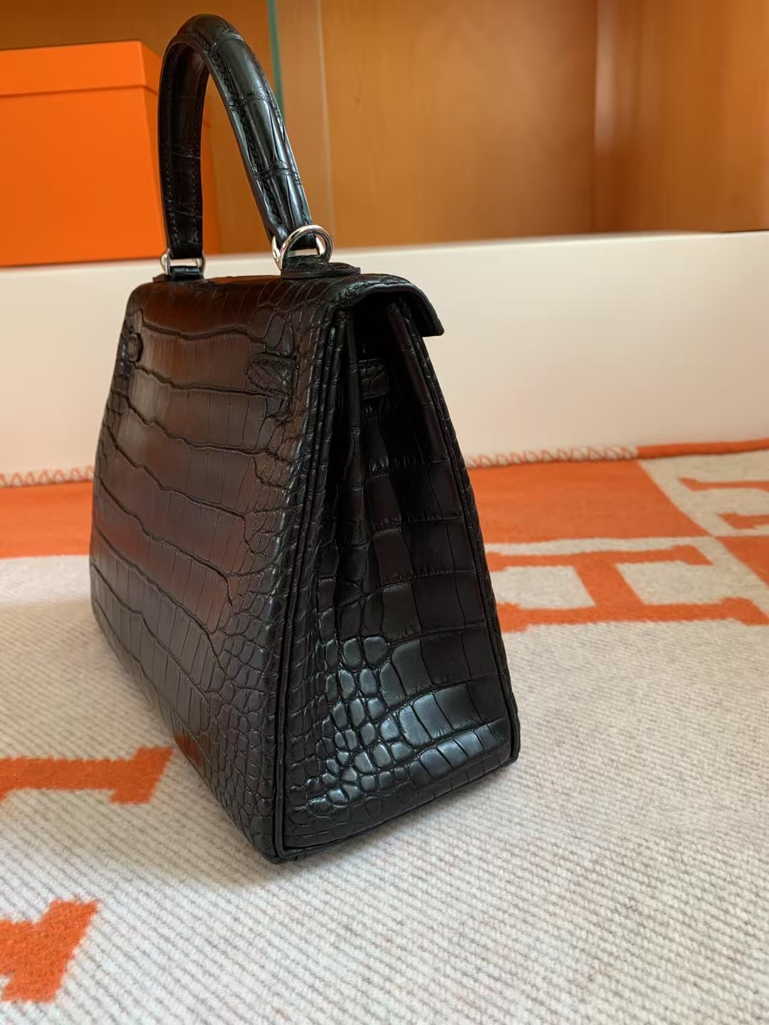 K25 Crocodile Matte C89 Noir