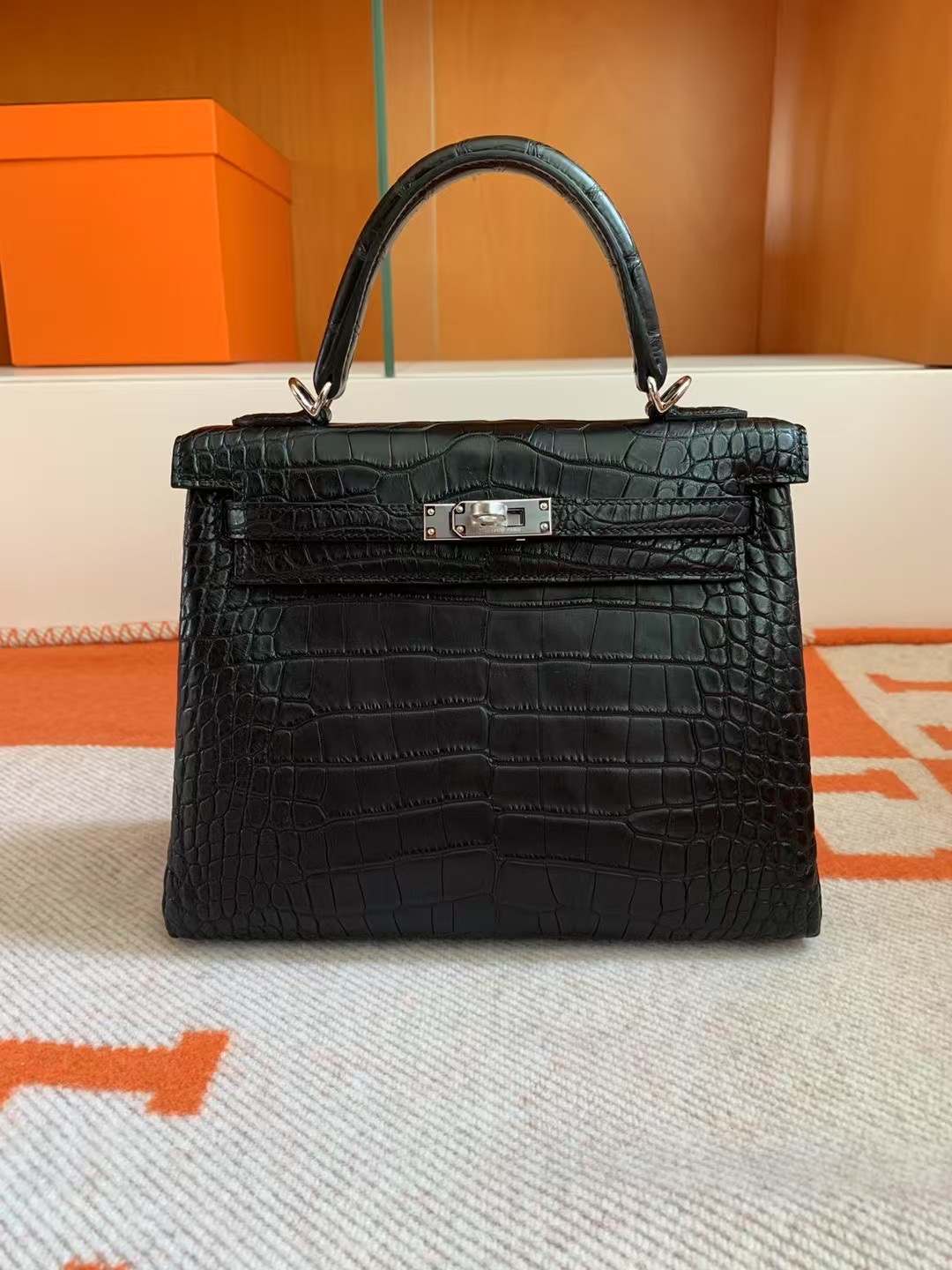 K25 Crocodile Matte C89 Noir