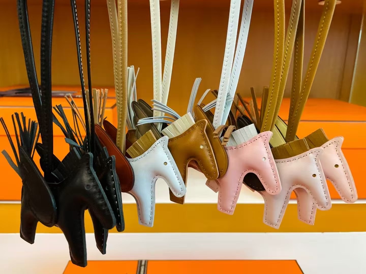 Hmes pony charm