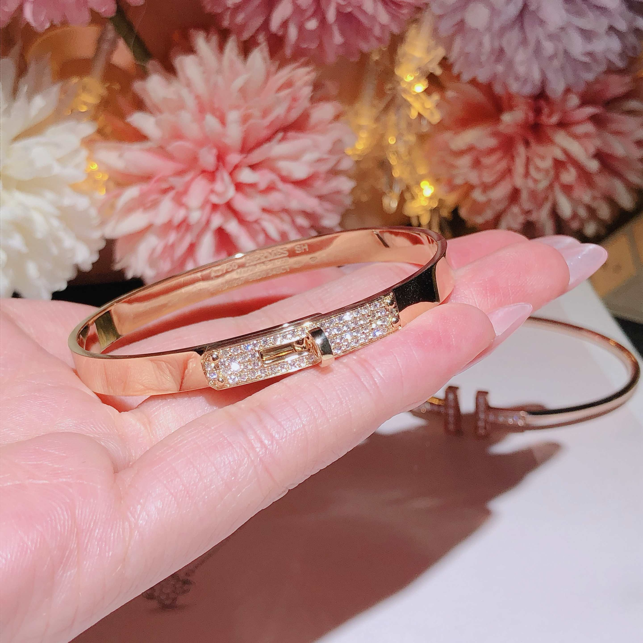 Hmes bracelet 18k gold with diamond