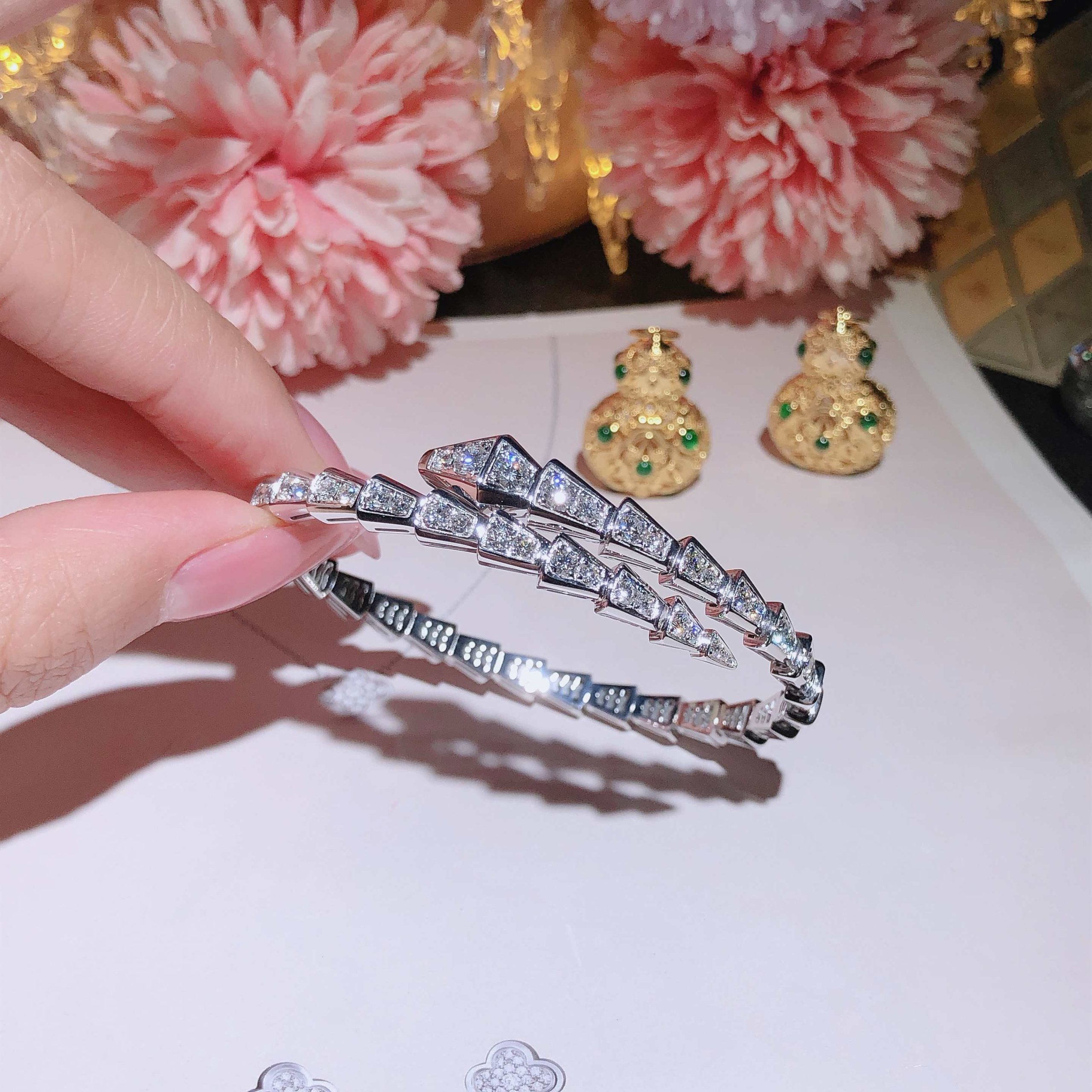 Bvlgari bracelet 18k white gold full diamond