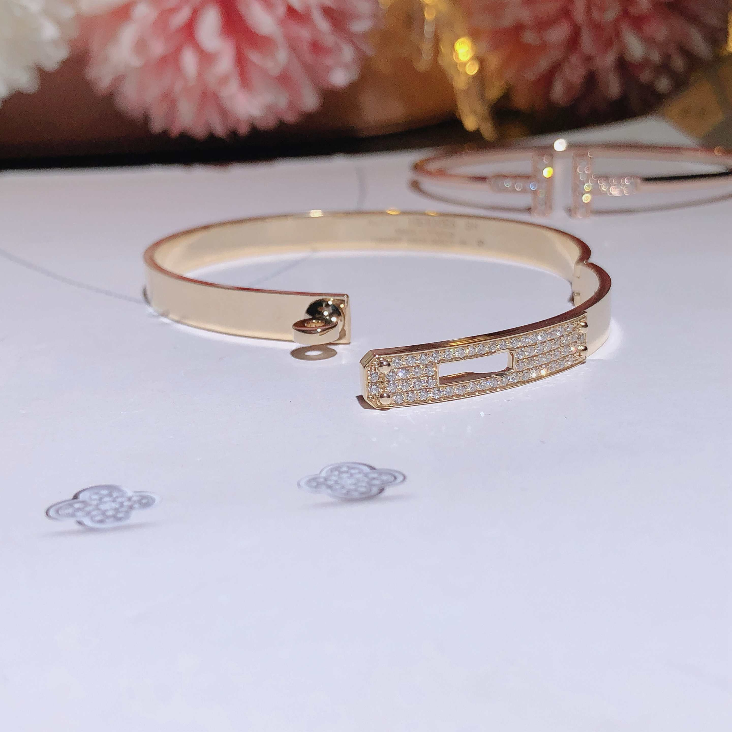 Hmes bracelet 18k gold with diamond