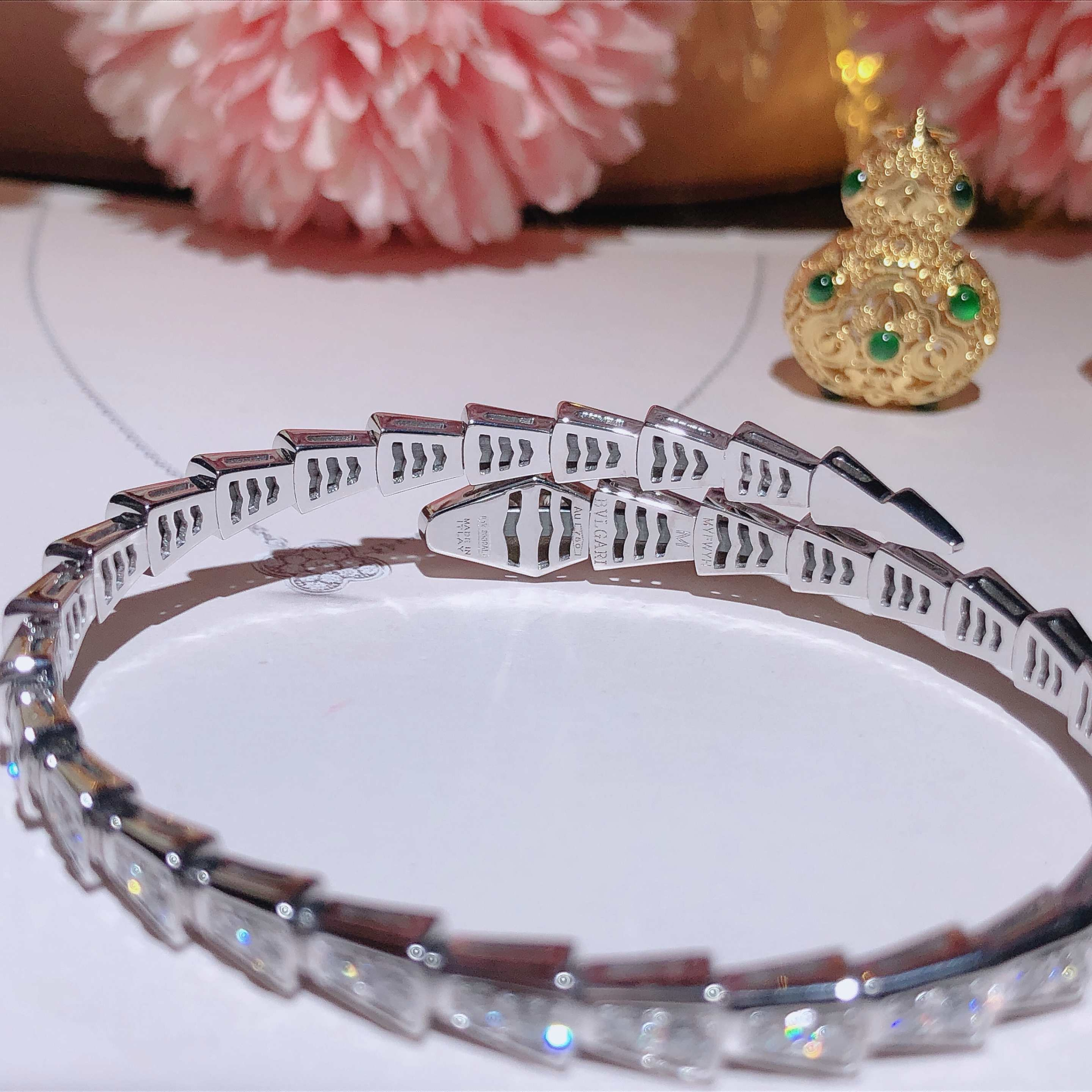 Bvlgari bracelet 18k white gold full diamond