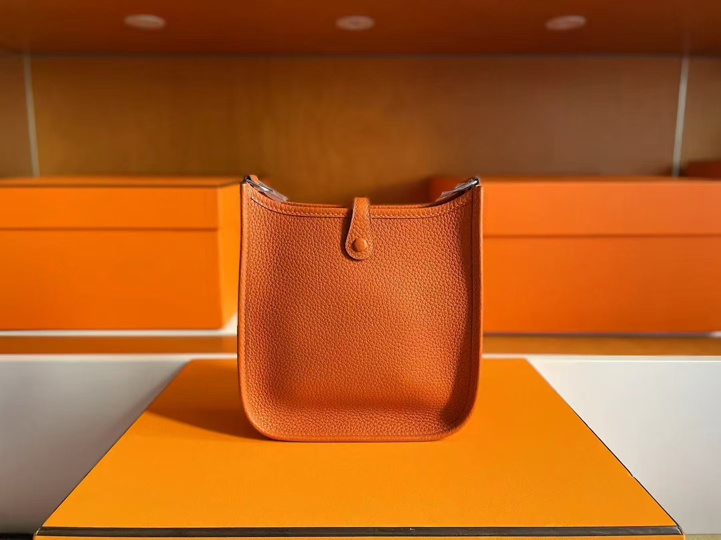 Mini Evelyn Orange color