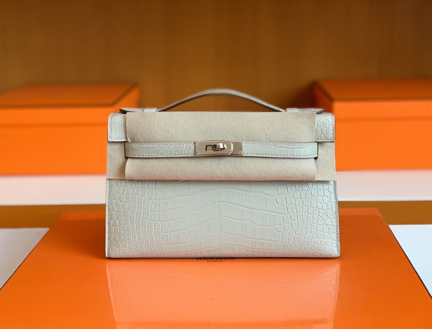 Mini Pochette Matte Crocodile 8L Beton