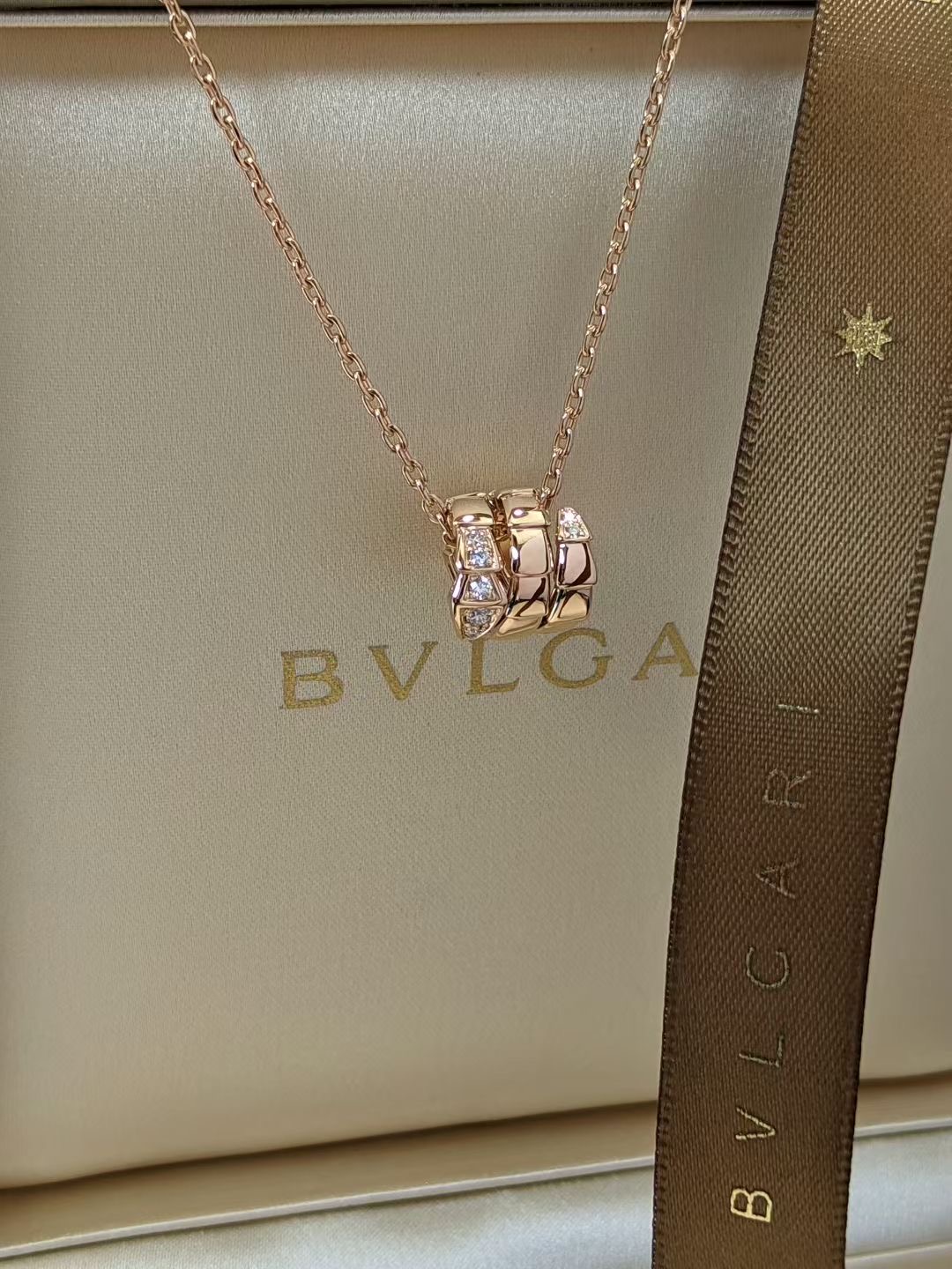 Bvlgari necklace